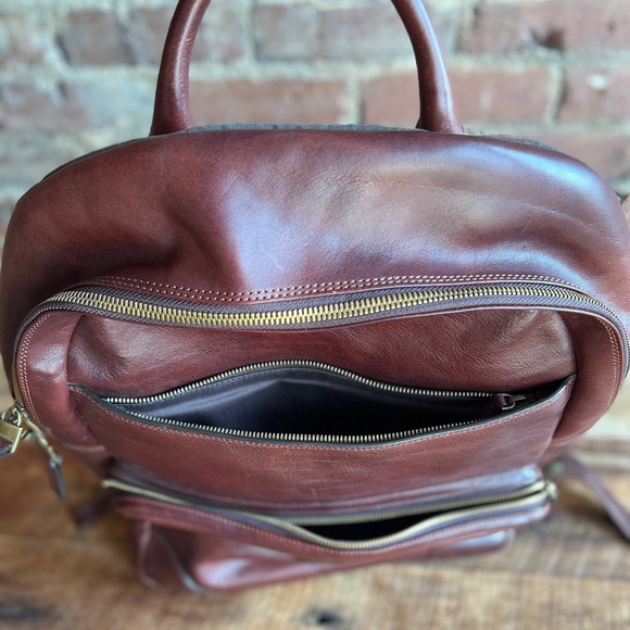Bosca Dolce Leather Backpack - Picture 5 of 6